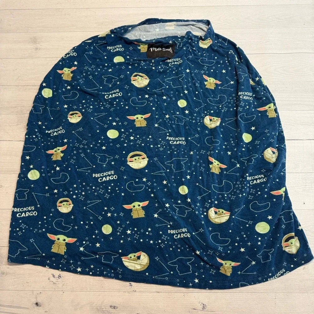 Milk Snob x Star Wars multiuse cover baby Yoda